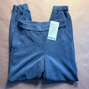 Lululemon Softstreme Relaxed High-Rise Pant
Night Sea blue size 6 NWT